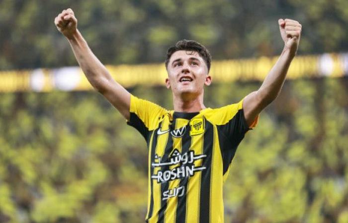 هيرنانديز أصغر هدافي «النمور» هيرنانديز أصغر هدافي «النمور»