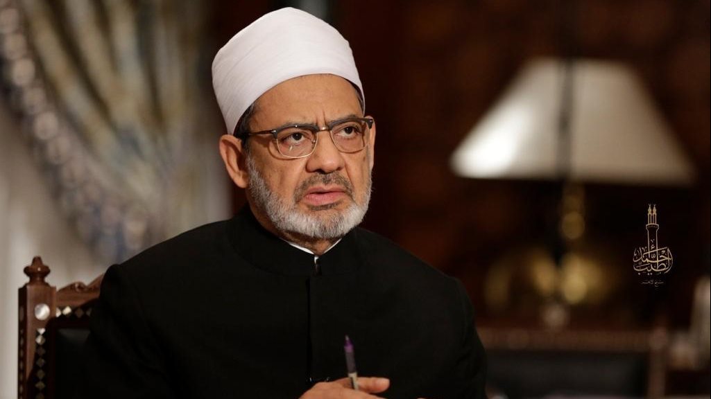 الإمام الأكبر يعزي رئيس جامعة الأزهر في وفاة والده الإمام الأكبر يعزي رئيس جامعة الأزهر في وفاة والده