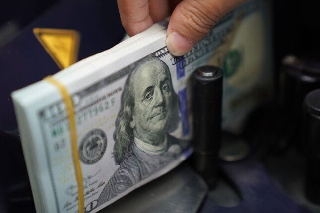 الأخضر بكامِ النهاردة؟.. سعر الدولار مقابل الجنيه المصري اليوم الجمعة 11 أبريل 2025 الأخضر بكامِ النهاردة؟.. سعر الدولار مقابل الجنيه المصري اليوم الجمعة 11 أبريل 2025