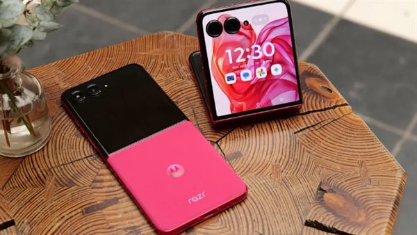 موتورولا تكشف في 24 أبريل عن إمكانية إطلاق هاتف رازر خشبي موتورولا تكشف في 24 أبريل عن إمكانية إطلاق هاتف رازر خشبي