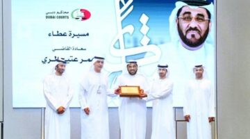 بعد 35 عاماً من رحلة العطاء.. محاكم دبي تكرّم القاضي عمر عتيق المري
