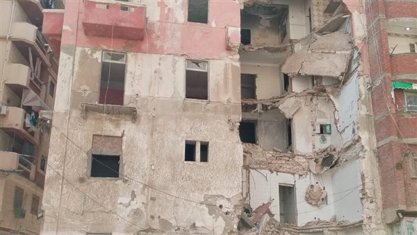 محافظ الإسكندرية يوجه بتنفيذ قرارات إزالة العقارات الآيلة للسقوط محافظ الإسكندرية يوجه بتنفيذ قرارات إزالة العقارات الآيلة للسقوط
