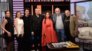 عمرو الليثي يستضيف روجينا وأسرة مسلسل حسبة عمري