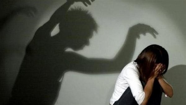 هددوني بسلاح أبيض وصورني.. أقوال المجني عليها في واقعة هتك العرض داخل سيارة بكفر الدوار هددوني بسلاح أبيض وصورني.. أقوال المجني عليها في واقعة هتك العرض داخل سيارة بكفر الدوار