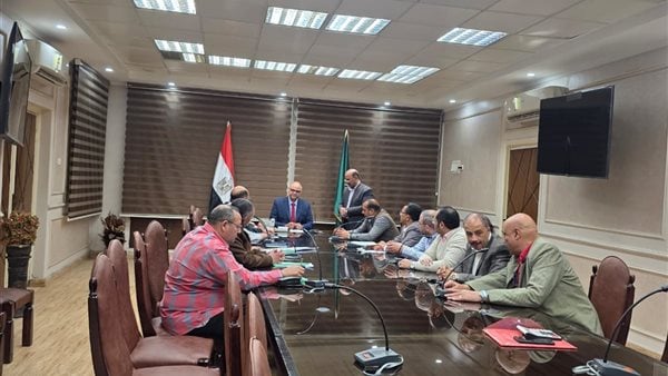 عقب تحريك أسعار المواد البترولية.. محافظ القليوبية: غرامات للمخالفين ومتابعة ميدانية على مدار الساعة لتلقي الشكاوى عقب تحريك أسعار المواد البترولية.. محافظ القليوبية: غرامات للمخالفين ومتابعة ميدانية على مدار الساعة لتلقي الشكاوى