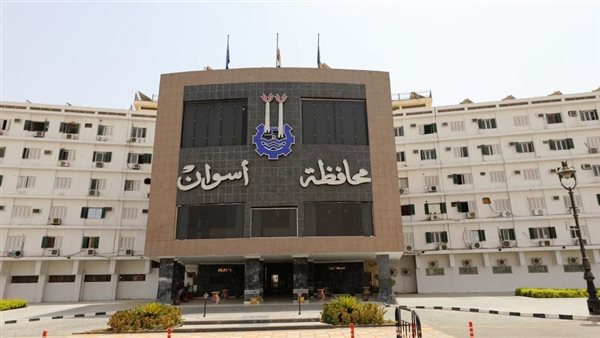 عقب زيادة أسعار الوقود.. محافظ أسوان يقرر تعديل تعريفة الأجرة للمواصلات الداخلية والخارجية بزيادة 10 % عقب زيادة أسعار الوقود.. محافظ أسوان يقرر تعديل تعريفة الأجرة للمواصلات الداخلية والخارجية بزيادة 10 %