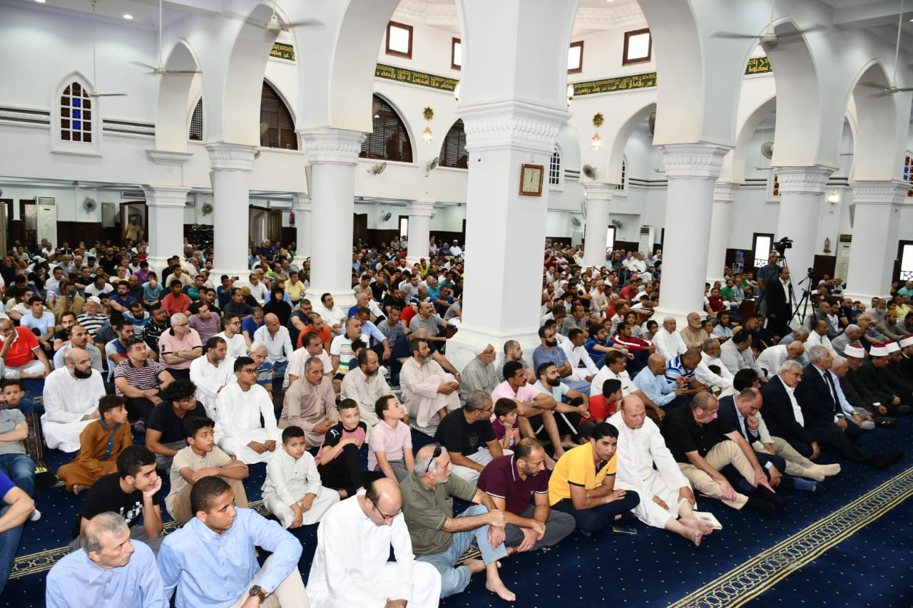 رشق القطارات بالحجارة.. موضوع خطبة الجمعة كاملة بمساجد الأوقاف اليوم