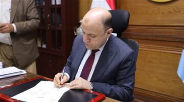 محذرا من الاستغلال .. محافظ كفر الشيخ يعتمد التعريفة الجديدة لنقل الركاب