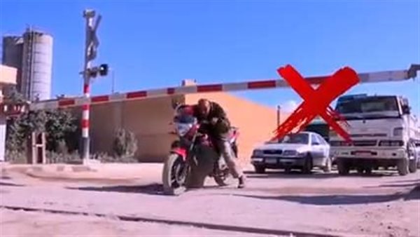 النقل تناشد المواطنين المشاركة في التوعية بضرورة الالتزام بعدم اقتحام مزلقانات السكة الحديد النقل تناشد المواطنين المشاركة في التوعية بضرورة الالتزام بعدم اقتحام مزلقانات السكة الحديد