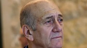 رئيس الوزراء الإسرائيلي الأسبق: نحن أقرب إلى الحرب الأهلية من أي وقت مضى