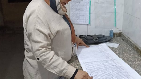 مدير الرعاية الصحية بالعريش يحيل المتغيبين بمركز المساعيد للتحقيق خلال جولة مسائية مدير الرعاية الصحية بالعريش يحيل المتغيبين بمركز المساعيد للتحقيق خلال جولة مسائية