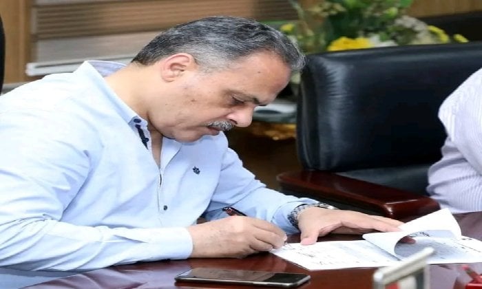 محافظ الشرقية يعتمد تعريفة الركوب الجديدة لسيارات الأجرة محافظ الشرقية يعتمد تعريفة الركوب الجديدة لسيارات الأجرة