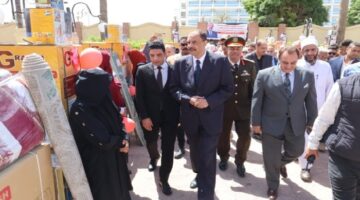 محافظ سوهاج يسلم 25 جهاز عروس للفتيات المقبلات على الزواج الأولى بالرعاية