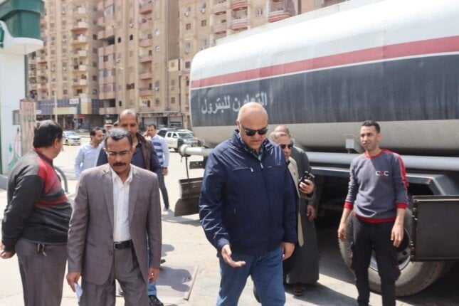محافظ القليوبيه يتفقد محطات الوقود بمدينة بنها وحي غرب شبرا الخيمه عقب تحريكً أسعار الوقود محافظ القليوبيه يتفقد محطات الوقود بمدينة بنها وحي غرب شبرا الخيمه عقب تحريكً أسعار الوقود
