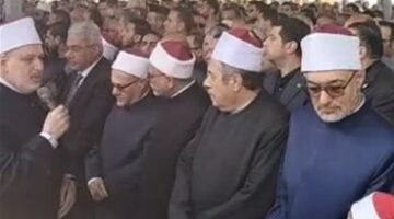 جنازة مهيبة.. مفتي الجمهورية يشارك في تشييع جثمان والد رئيس جامعة الأزهر بكفر الشيخ| بث مباشر