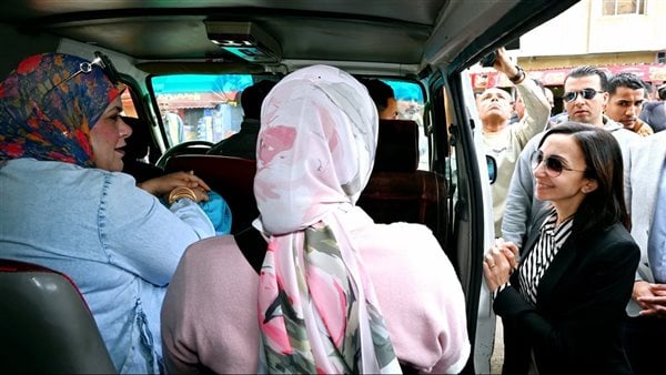 محافظ البحيرة تتفقد مجمع مواقف دمنهور للتأكد من الالتزام بالتعريفة الجديدة محافظ البحيرة تتفقد مجمع مواقف دمنهور للتأكد من الالتزام بالتعريفة الجديدة