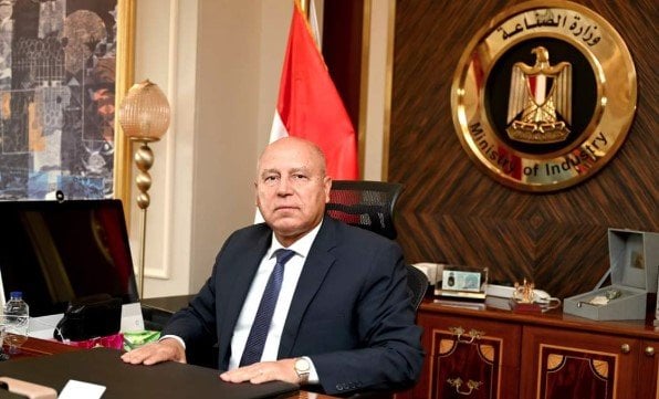 غدًا.. وزير الصناعة والنقل يلتقي المستثمرين الصناعيين بمحافظتي الأقصر وأسوان