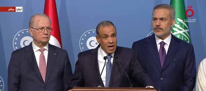 وزير الخارجية: انعقاد مؤتمر القاهرة لإعمار غزة متوقف على وقف إطلاق النار وزير الخارجية: انعقاد مؤتمر القاهرة لإعمار غزة متوقف على وقف إطلاق النار