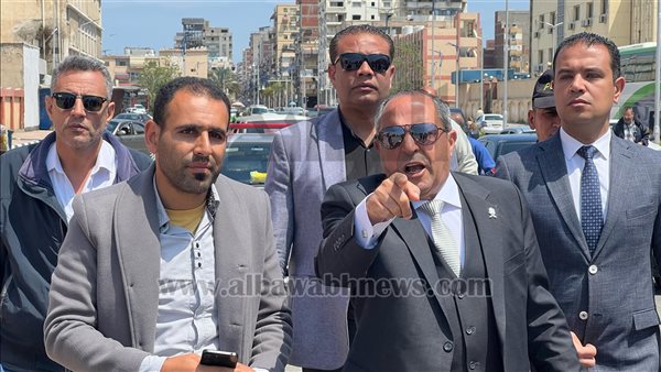 "أنت بتكلم خواجة".. محافظ بورسعيد يوبخ مسئولي شركة النظافة البريطانية "أنت بتكلم خواجة".. محافظ بورسعيد يوبخ مسئولي شركة النظافة البريطانية