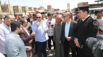 محافظ بني سويف يتابع انتظام العمل بمواقف السيارات بعد زيادة أسعار الوقود