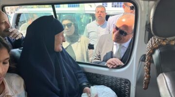 "اللي ممعهوش فلوس يركب ببلاش".. محافظ بورسعيد يتفقد الموقف بعد زيادة أسعار البنزين