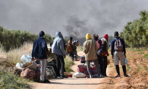 بعد تفكيك مخيمات العامرة.. أي مصير للمهاجرين في تونس؟ بعد تفكيك مخيمات العامرة.. أي مصير للمهاجرين في تونس؟