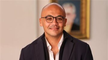 عضو مجلس إدارة شركة الأهلي لكرة القدم يشارك في ماجستير الأحداث الرياضية بسويسرا