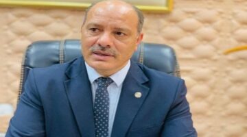 مدير تعليم الإسكندرية يعقد سلسة من الاجتماعات لمناقشة كافة جوانب منظومة التعليم بالمحافظة