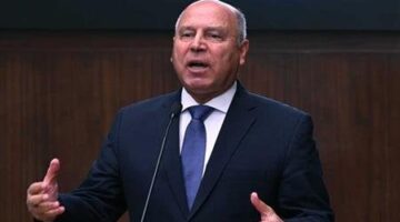وزير النقل: توريد 1037 عربة سكة حديد منوعة من الصفقة المجرية