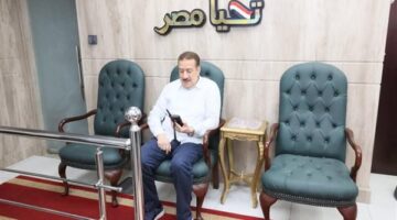 عبر الفيديو كونفرانس.. محافظ المنوفية يتابع انتظام العمل بالمواقف والالتزام بالتعريفة الجديدة