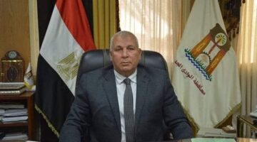 محافظ الوادي الجديد يوجه بتكثيف الحملات الرقابية لمتابعة تطبيق التعريفة الجديدة