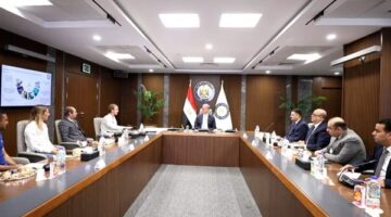 وزير البترول والثروة المعدنية يلتقي وفدًا من شركة باريك جولد