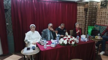 مي مختار: "النبش في الذاكرة" نافذة على عالم مصطفى بيومي مليء بالأصدقاء غير العاديين