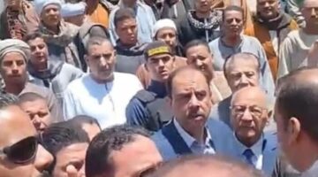 « لو قد الكلام انزل من عربيتك».. تفاصيل مثيرة حول واقعة نائب محافظ سوهاج والسكرتير العام «صور وفيديو »