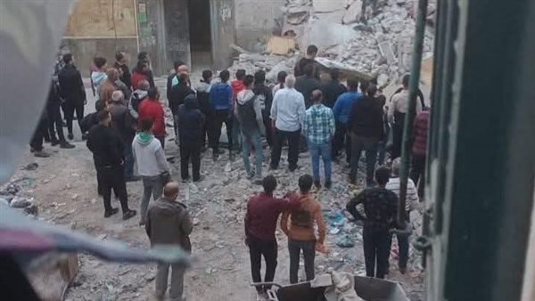 بالصور.. انهيار عقار اللبان بالإسكندرية والبحث عن ضحايا تحت الأنقاض بالصور.. انهيار عقار اللبان بالإسكندرية والبحث عن ضحايا تحت الأنقاض