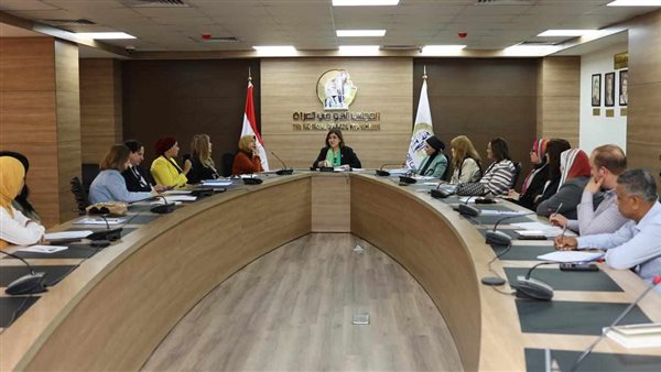 لجنة الإعلام بالمجلس القومي للمرأة تعقد اجتماعها الدوري برئاسة سوزان القليني لجنة الإعلام بالمجلس القومي للمرأة تعقد اجتماعها الدوري برئاسة سوزان القليني