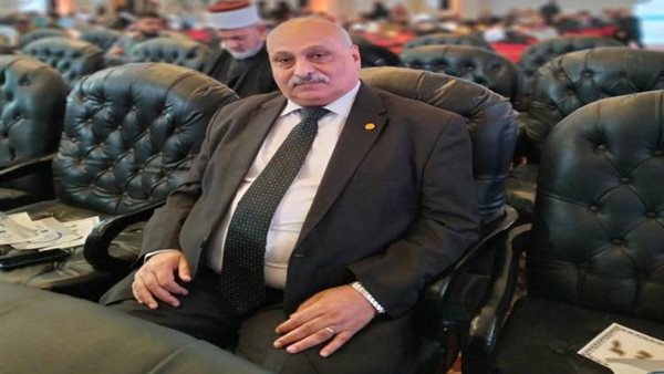 ثورة التكنولوجيا تهدد الترابط الأسري.. ودعوات لإحياء قيم التواصل الحقيقي ثورة التكنولوجيا تهدد الترابط الأسري.. ودعوات لإحياء قيم التواصل الحقيقي