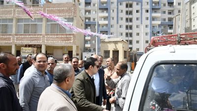 حملات مكثفة للجهاز التنفيذي على السرفيس والتاكسي ومواقف سيارات الأجرة لمتابعة التزام السائقين بالتعريفة الجديدة بالفيوم حملات مكثفة للجهاز التنفيذي على السرفيس والتاكسي ومواقف سيارات الأجرة لمتابعة التزام السائقين بالتعريفة الجديدة بالفيوم