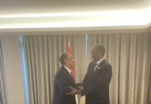وزير الخارجية والهجرة يلتقي رئيس مجلس السيادة الانتقالي السوداني وزير الخارجية والهجرة يلتقي رئيس مجلس السيادة الانتقالي السوداني