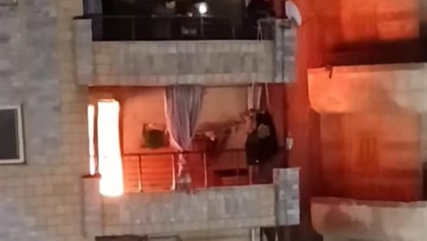 إصابة أم وصغيرتها في حريق شقة سكنية بالبساتين