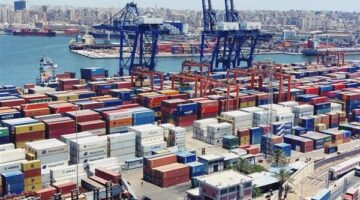 تجديد حبس مدير عام الصادرات بجمارك الإسكندرية و5 من معاونيه 15 يومًا على ذمة التحقيقات