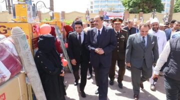 محافظ سوهاج يسلم 25 جهاز عروس للفتيات المقبلات على الزواج الأولى بالرعاية