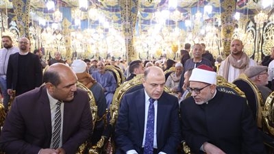 محافظ كفر الشيخ يقدم واجب العزاء لرئيس جامعة الأزهر في وفاة والده محافظ كفر الشيخ يقدم واجب العزاء لرئيس جامعة الأزهر في وفاة والده