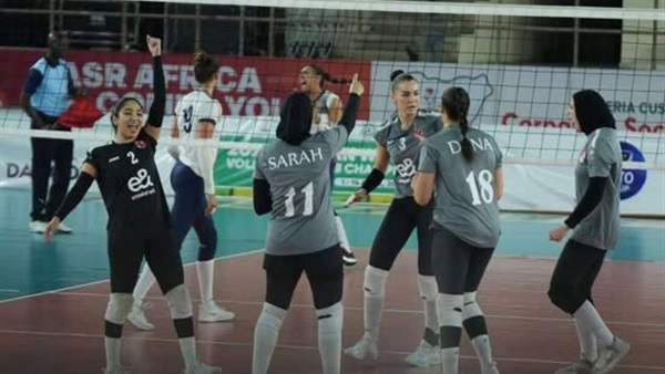 الأهلي يهزم قرطاج التونسي ويلحق بالزمالك في نهائي بطولة إفريقيا لسيدات الطائرة الأهلي يهزم قرطاج التونسي ويلحق بالزمالك في نهائي بطولة إفريقيا لسيدات الطائرة