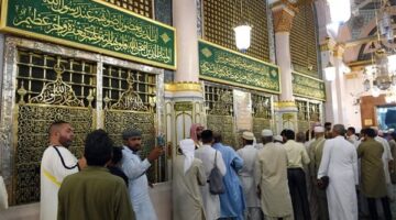 ما حكم الصلاة في الروضة الشريفة خلال أوقات الكراهة المنصوص عليها شرعا؟