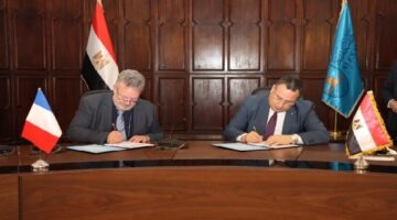 جامعتي الإسكندرية وليتورال الفرنسية يوقعان اتفاقية لإنشاء درجات مزدوجة في الهندسة والاقتصاد الأزرق