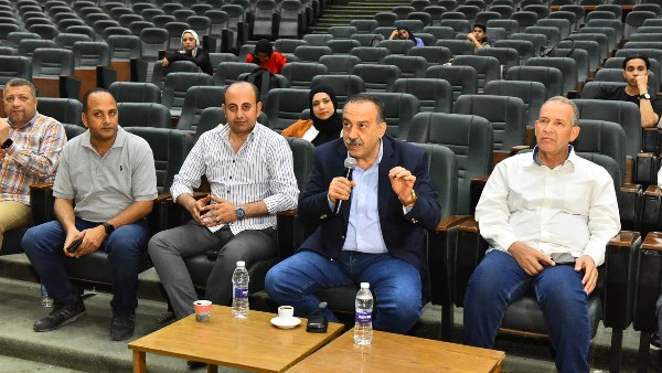 محافظ أسيوط يشهد بدء اختبارات اختيار المواهب الغنائية لإحياء حفل العيد القومي محافظ أسيوط يشهد بدء اختبارات اختيار المواهب الغنائية لإحياء حفل العيد القومي