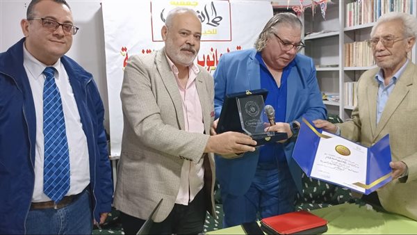 قصور الثقافة تحتفي بسيرة وإبداع الشاعر رفعت سلام بالقليوبية قصور الثقافة تحتفي بسيرة وإبداع الشاعر رفعت سلام بالقليوبية