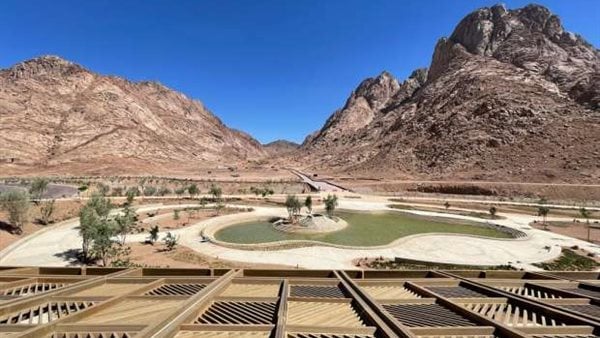 الإسكان: بدء تشطيب الفندق والمنتج السياحي بمشروع التجلي الأعظم تمهيدا للتشغيل من شتايجن برجر وماريوت الإسكان: بدء تشطيب الفندق والمنتج السياحي بمشروع التجلي الأعظم تمهيدا للتشغيل من شتايجن برجر وماريوت