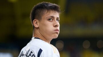 جولر يهدد بيريز برحيله عن ريال مدريد حال استمرار أنشيلوتي